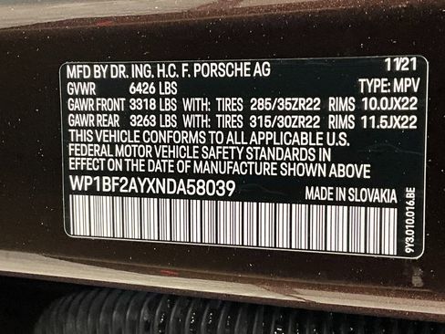 Used 2022 Porsche Cayenne Turbo image 10