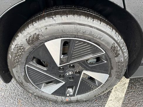 New 2026 Hyundai Ioniq 5 SEL image 17