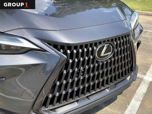 Used 2024 Lexus NX 250 FWD w/ Towing Package (2000 Lbs) image 28