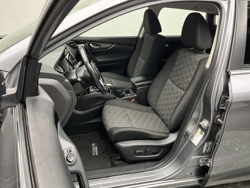 Used 2020 Nissan Rogue Sport SV w/ All-Weather Package AWD/4WD image 8