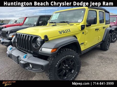 Used 2023 Jeep Wrangler Unlimited w/ Cold Weather Group AWD/4WD image 1