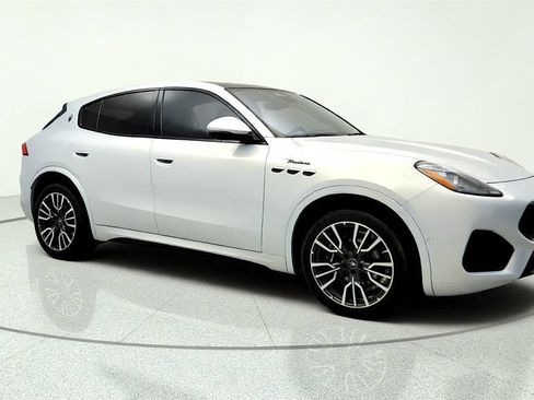 Used 2023 Maserati Grecale Modena AWD/4WD image 3