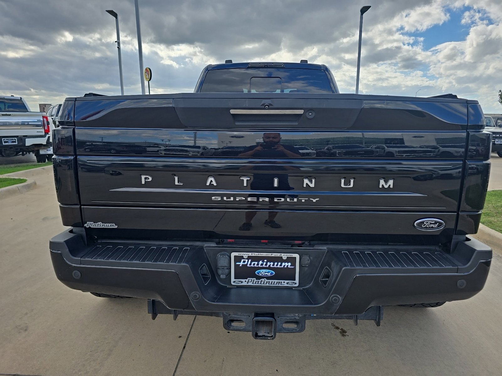 Used 2021 Ford F450 Platinum w/ FX4 Off-Road Package AWD/4WD image 4