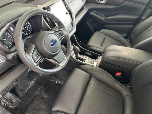 Used 2023 Subaru Ascent Touring AWD/4WD image 9