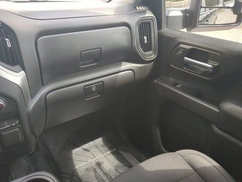 Used 2025 Chevrolet Silverado 2500 Custom w/ Custom Value Package AWD/4WD image 15