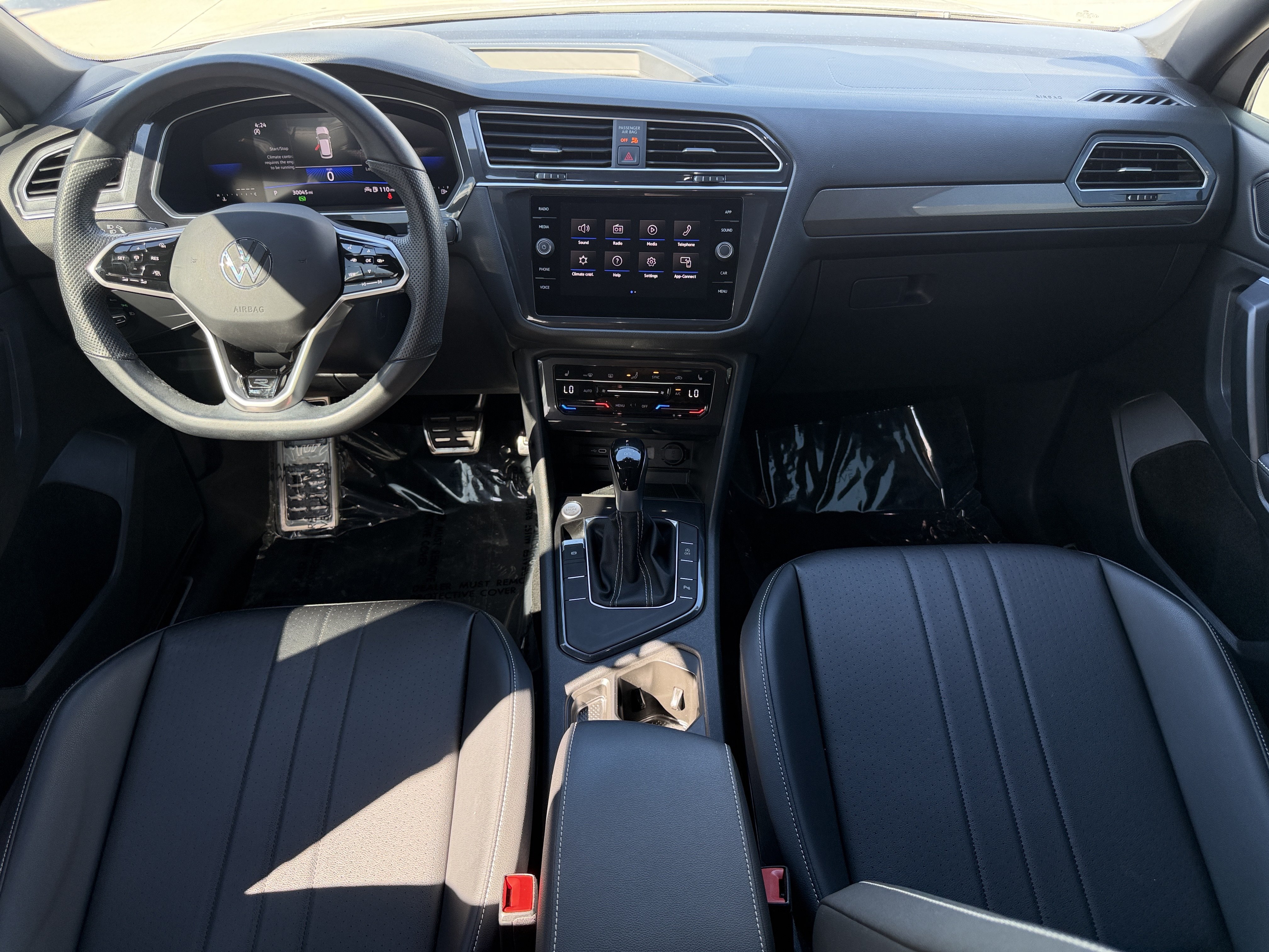 Certified 2023 Volkswagen Tiguan SE R-Line FWD image 13