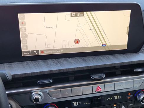 Used 2025 Kia Telluride EX w/ EX Captain's Chair Package image 17