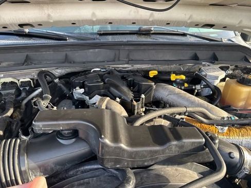 Used 2013 Ford F250 Platinum w/ FX4 Off Road Pkg image 6