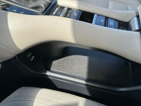 Used 2024 Honda HR-V LX image 56
