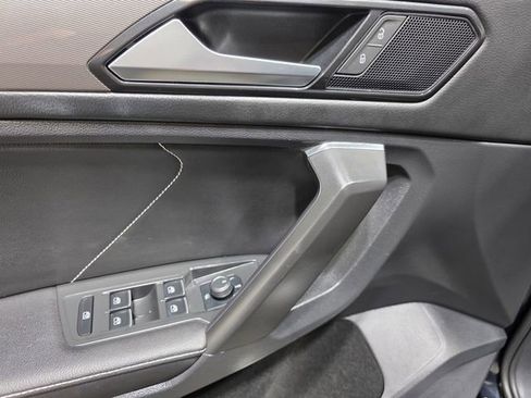 Certified 2023 Volkswagen Tiguan SE AWD/4WD image 12
