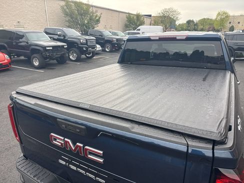 Used 2022 GMC Sierra 1500 SLT w/ SLT Premium Package image 19