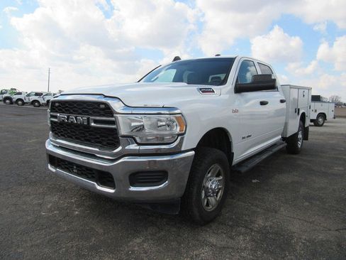 Used 2022 RAM 2500 Tradesman w/ Chrome Appearance Group AWD/4WD image 7