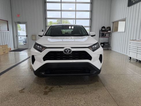 Used 2022 Toyota RAV4 LE w/ Carpet Mat Package (TMS) FWD image 8