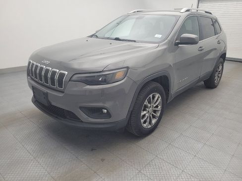 Used 2019 Jeep Cherokee Latitude Plus w/ Comfort/Convenience Group AWD/4WD image 2