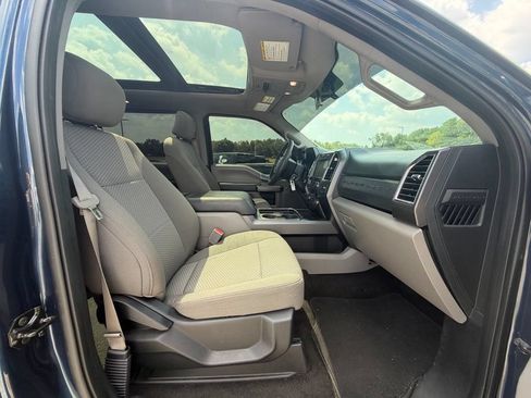 Used 2017 Ford F250 XLT w/ XLT Premium Package AWD/4WD image 13