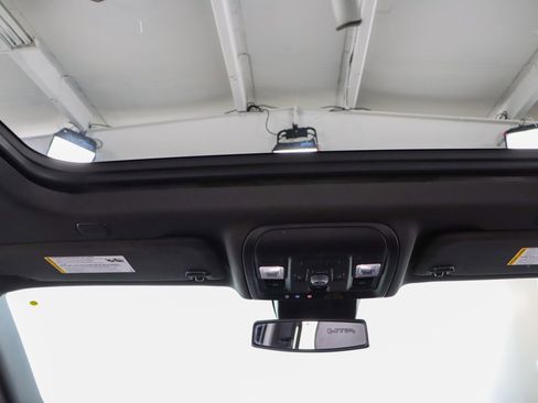 Used 2023 GMC Yukon XL AT4 image 22