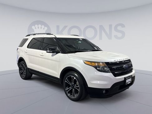 Used 2015 Ford Explorer Sport w/ Equipment Group 401A image 10