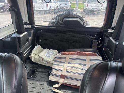 Used 2022 Jeep Wrangler Rubicon w/ LED Lighting Group AWD/4WD image 16