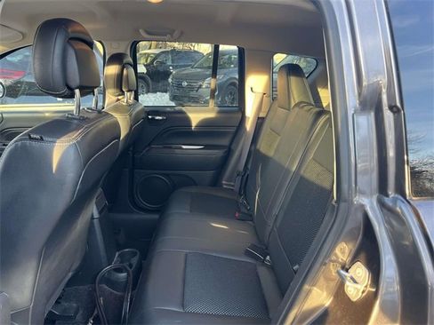 Used 2017 Jeep Compass Latitude image 13