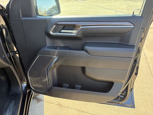 Used 2023 Chevrolet Silverado 1500 LT w/ Protection Package image 17