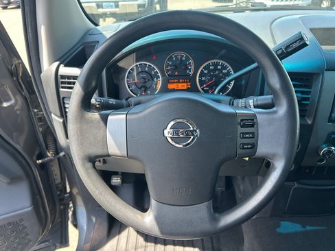 Used 2011 Nissan Titan SV AWD/4WD image 15