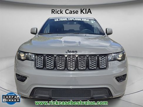 Used 2021 Jeep Grand Cherokee Laredo X image 5