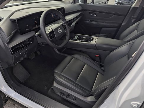 Used 2025 Nissan Murano SV image 9