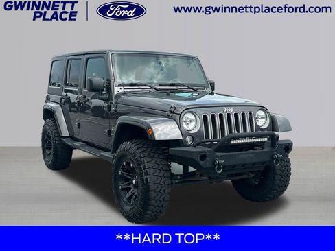 Used 2016 Jeep Wrangler Unlimited Sahara AWD/4WD image 3