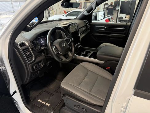 Used 2024 RAM 1500 Big Horn AWD/4WD image 9
