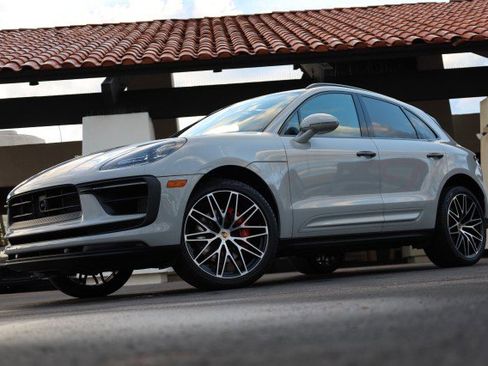 Used 2023 Porsche Macan S image 3
