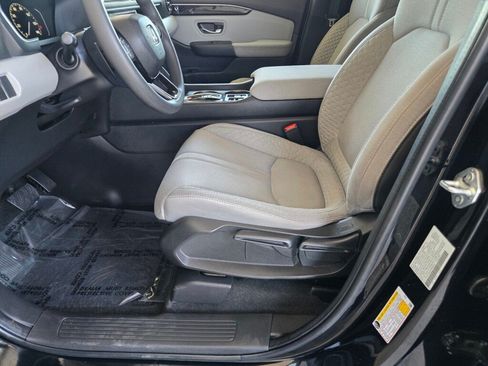Used 2023 Honda Pilot LX image 21