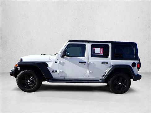 Used 2022 Jeep Wrangler Unlimited Sport image 2