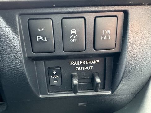 Used 2019 Toyota Tundra SR5 AWD/4WD image 20