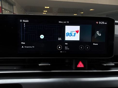 Used 2026 Kia Carnival FWD image 33