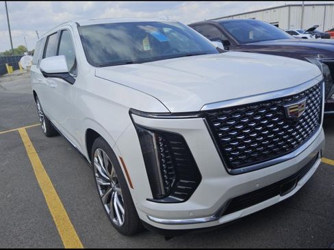 Used 2025 Cadillac Escalade ESV Premium Luxury w/ Touring Package AWD/4WD image 9