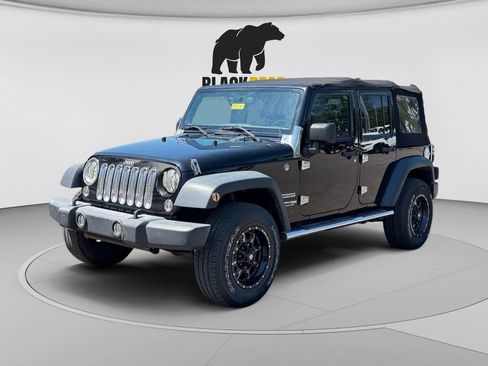 Used 2018 Jeep Wrangler Unlimited Sport S AWD/4WD image 7