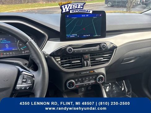 Used 2022 Ford Escape SE w/ Cold Weather Package image 21