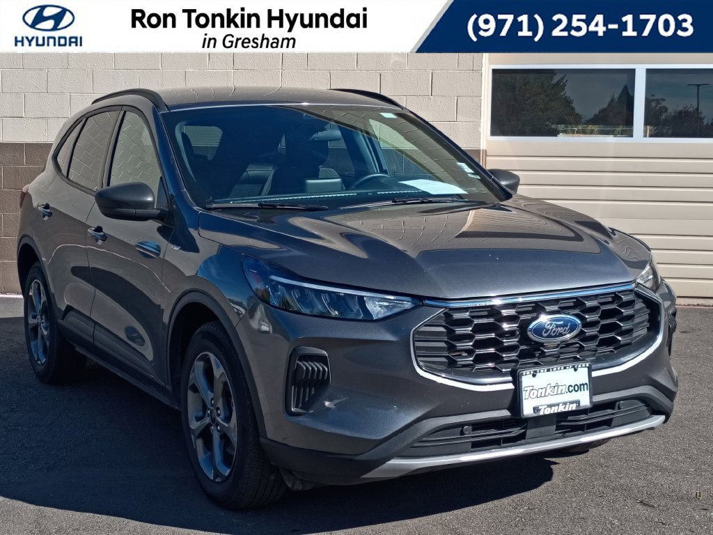 Used 2025 Ford Escape ST-Line AWD/4WD image 1
