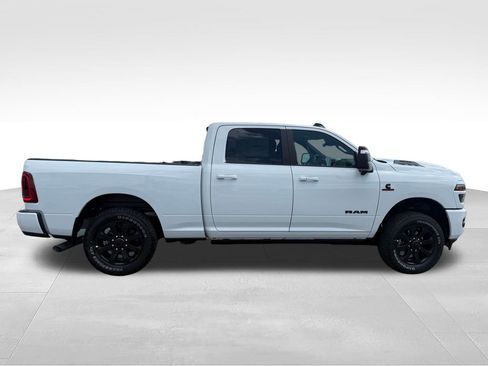New 2026 RAM 2500 Laramie AWD/4WD image 7