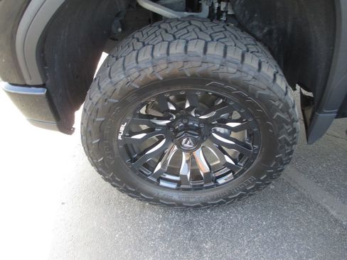 Used 2023 GMC Sierra 1500 AT4 w/ Technology Package image 15