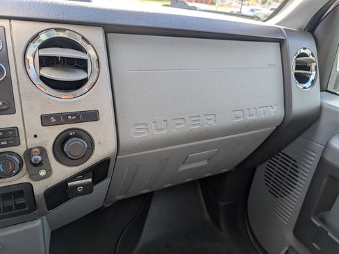 Used 2012 Ford F250 XLT w/ XLT Premium Pkg image 28