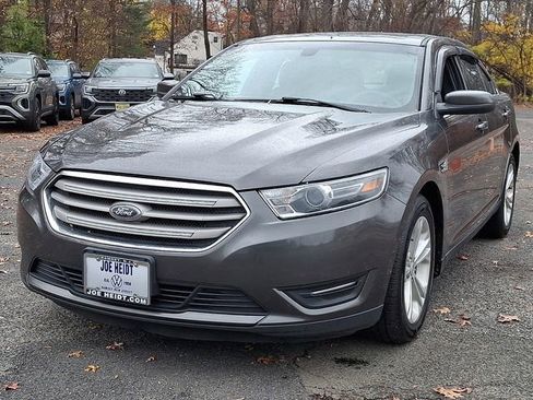 Used 2017 Ford Taurus SEL w/ Equipment Group 201A image 4
