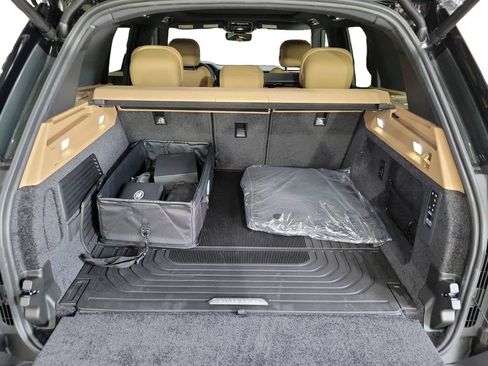 Used 2025 Land Rover Range Rover SE AWD/4WD image 28