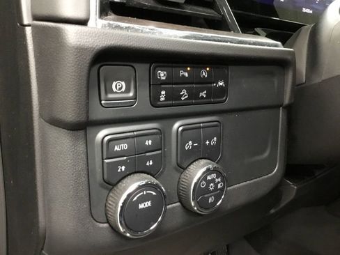 Used 2025 Chevrolet Tahoe Z71 w/ Comfort Package image 10