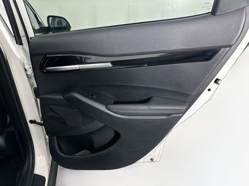 Used 2025 Kia Seltos S image 29