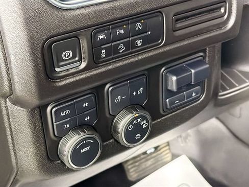 Used 2024 Chevrolet Tahoe Z71 w/ Luxury Package AWD/4WD image 10