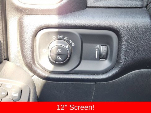 Used 2025 RAM 2500 Big Horn AWD/4WD image 31
