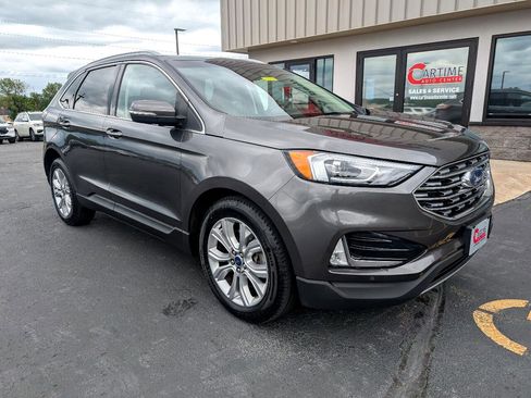 Used 2020 Ford Edge Titanium image 2
