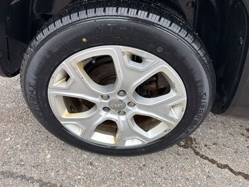 Used 2016 Jeep Renegade Limited image 11