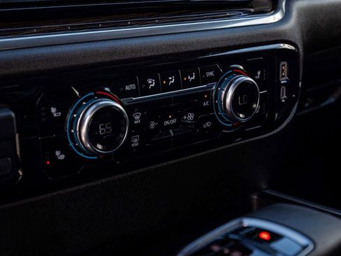 Used 2025 GMC Sierra 1500 Elevation w/ Preferred Package image 22